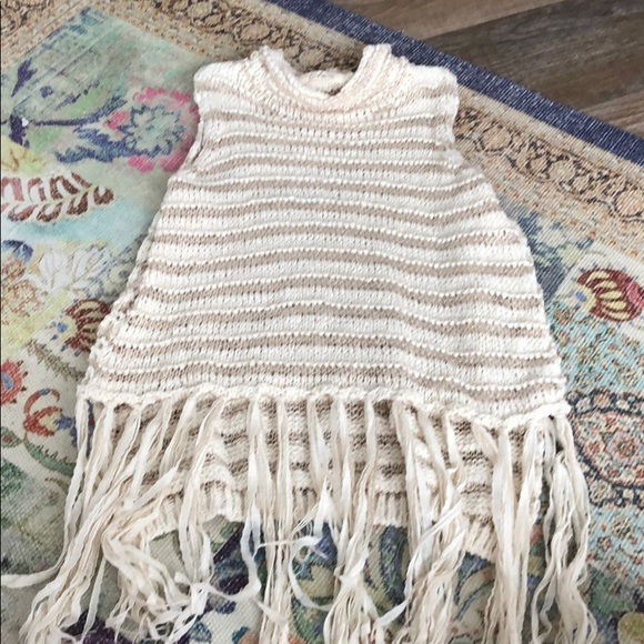 Crochet fringe crop top - Picture 1 of 4
